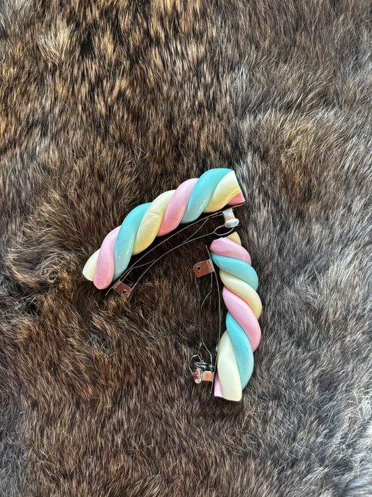 Marshmallow hairclip